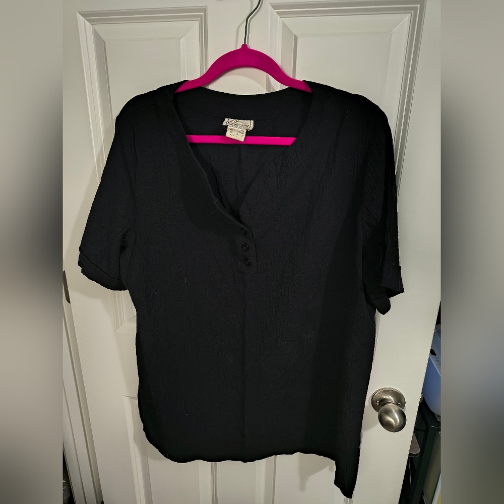 Women's Black Button-Up Top Size XL (309)